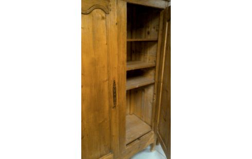 PENDERIE PIN ANCIEN 2 PORTES