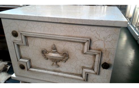 CHEVET ECRU 1 PORTE STYLE LOUIS XVI L UNITE