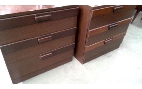 CHIFFONNIER 3 TIROIRS ANNEES 70, , BOIS LOOK L UNITE