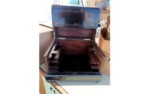 CAVE A LIQUEUR SANS GARNITURE