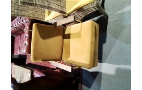 FAUTEUIL VELOURS COULEUR MOUTARDE