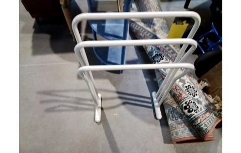 SECHE SERVIETTES METAL BLANC