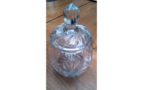 JARRÓN CON TAPA CRISTAL BOHEMIO