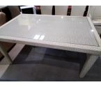 TABLE DE TERRASSE EN PLASTIQUE DESSUS VERRE