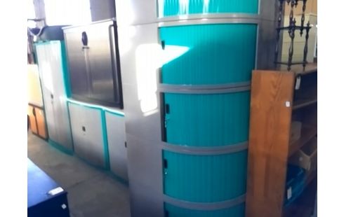 ARMOIRE A RIDEAU D'ANGLE