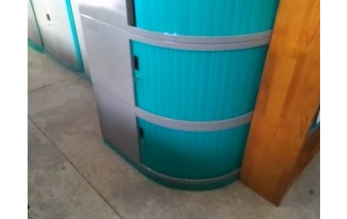 ARMOIRE A RIDEAU D'ANGLE