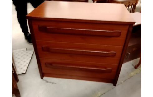 COMMODE 3 T