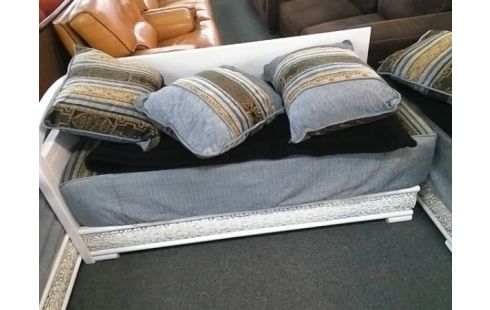 BANQUETTE ORIENTALE MATELAS HOUSSE 3 COUSSINS