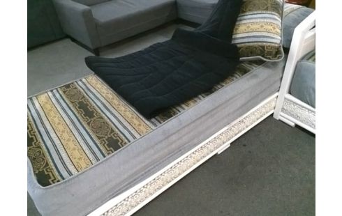 BANQUETTE ORIENTALE SANS ACOUDOIRS MATELAS HOUSSE 2 COUSSINS