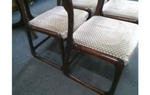 LOT DE 4 CHAISES BAUMANN STYLE TRAINEAU