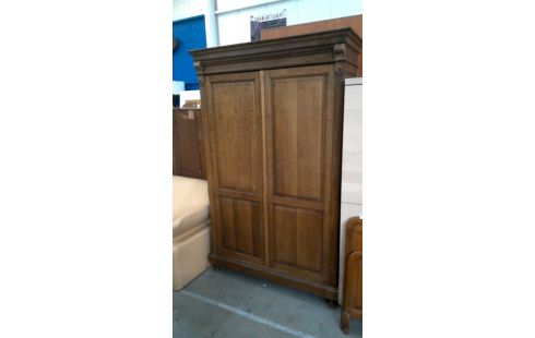 KLEERKAST EIK MET  SLEUTEL