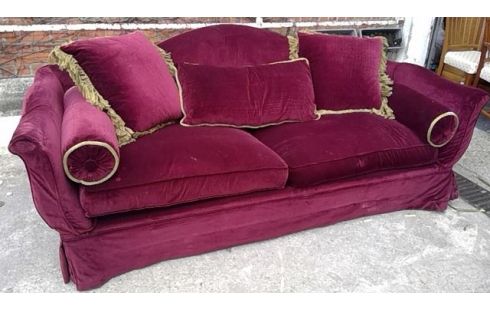 BANQUETTE EN VELOURS BORDEAUX