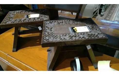 ZITBANKUITEINDE HOUT GEBEELDHOUWD AFRIKAANS