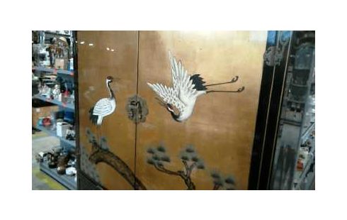 FERNSEHMÖBEL ASIATISCH