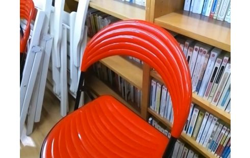 CHAISE PLIANTE ROUGE