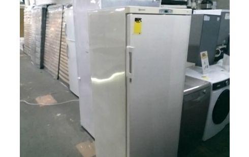 CONGELATEUR ARMOIRE BAUKNECHT 241L