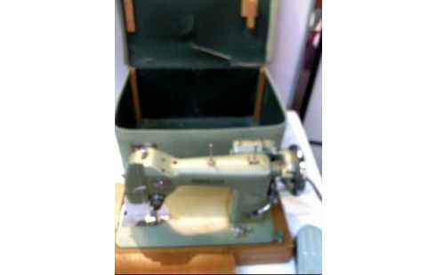 NÄHMASCHINE PHOENIX 381 GRÜN GETEST.