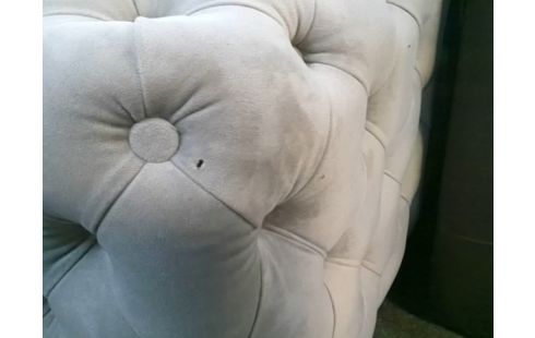 CANAPE 3P STYLE CHESTERFIELD (TRACES D'USURES)