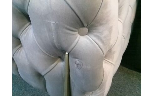 CANAPE 3P STYLE CHESTERFIELD (TRACES D'USURES)