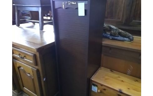 MEUBLE A RIDEAU