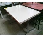 TABLE FORMICA BLANCHE