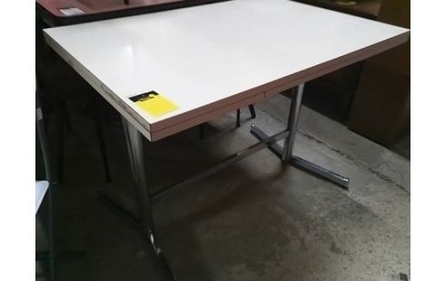 TABLE FORMICA BLANCHE