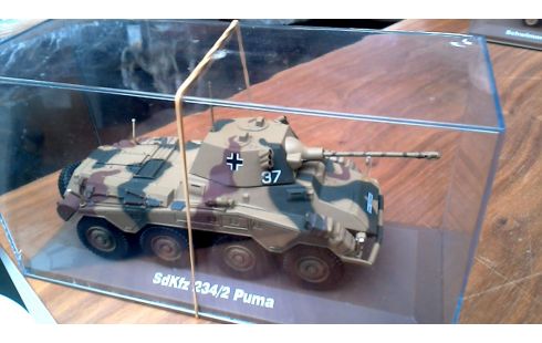 OBJETO DECORACIÓN, , COCHE PUMA