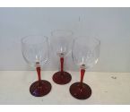 LOT DE 3 VERRES A PIEDS ROUGES