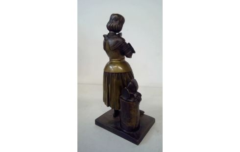 STATUE BRONZE
