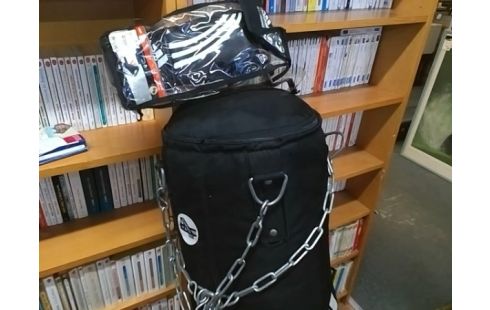 SAC DE FRAPPE ADIDAS AVEC PAIRE DE GANTS + CROCHET