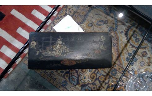 BOITE LAQUÉ CHINOISE EN L'ETAT