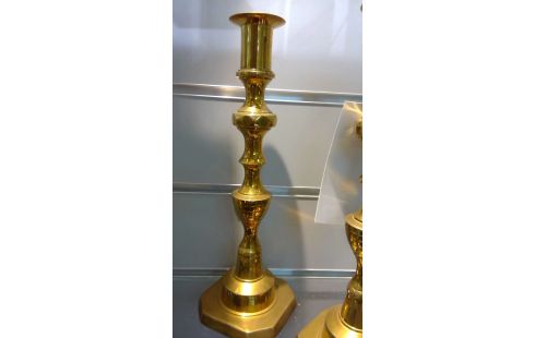 BOUGEOIR EN BRONZE LA PAUIRE