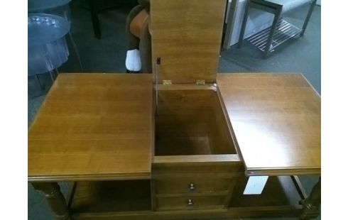 TABLE BASSE AVEC RANGEMENT