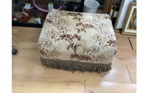 POUF A FRANGE