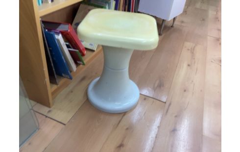 TABOURET PLASTIQUE VINTAGE