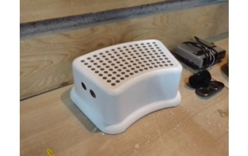 MARCHEPIED PLASTIQUE