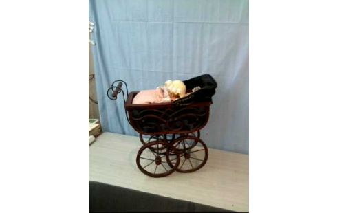 PUPPENWAGEN HOLZ +PUPPE ANTIK