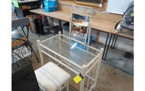 COIFFEUSE VERRES+ TABOURET