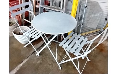 GUERIDON JARDIN AVEC 2 CHAISES