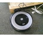 ASPIRATEUR ROBOT ROOMBA E5 AVEC BOITE