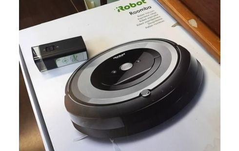 ASPIRATEUR ROBOT ROOMBA E5 AVEC BOITE