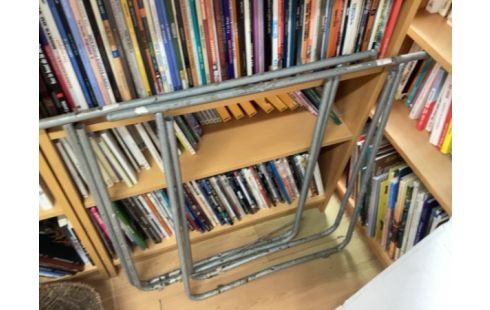 TRETEAU MÉTAL PAIRE