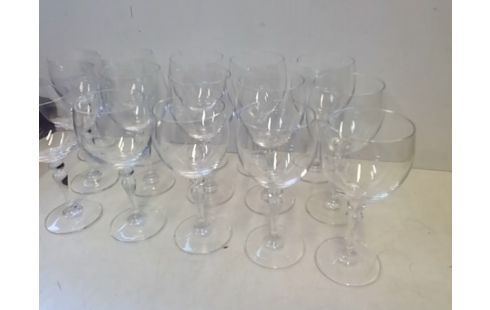 LOT DE VERRES