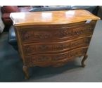 COMMODE STYLE LOUIS XV (PIED ARRIERE DROIT RECOLLE)