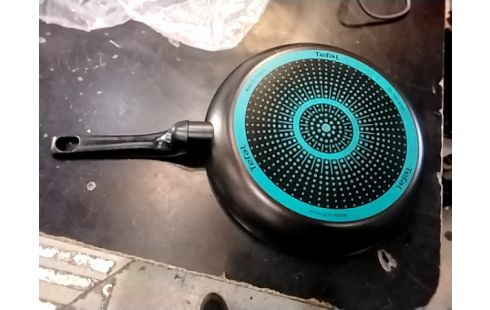 POELE TEFAL 28CM TOUS FEUX SAUF INDUCTION