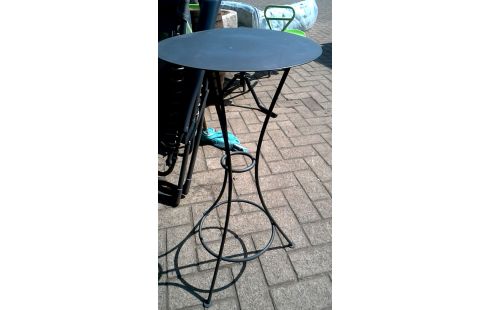 BIJZETTAFEL ROND IJZER ANTRACIET DRIEPOOT