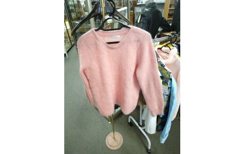 PULL ARMAND THIERRY T3 . .