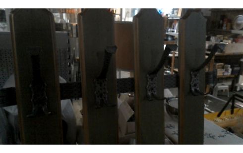 PORTE MANTEAU MURAL VERTE, , BOIS FLEUR