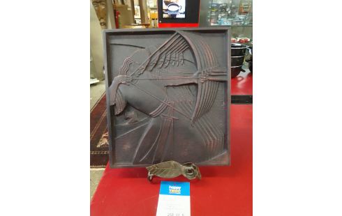 DECORATION IVAN MESTROVIC PIERRE-RESINE-BOIS