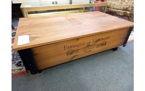 TABLE BASSE Coffre pin et metal